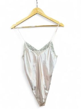 Vintage Victoria's Secret Gold Label 90s Blush Pink Satin Lace Romantic Bridal